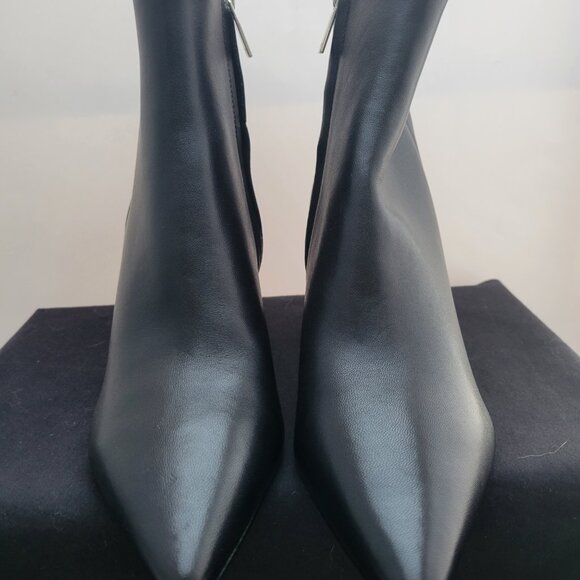 Marc Fisher Boots Women's 5.5 Black Leather Shoes Retire Ankle Booties NWOB - Picture 5 of 7